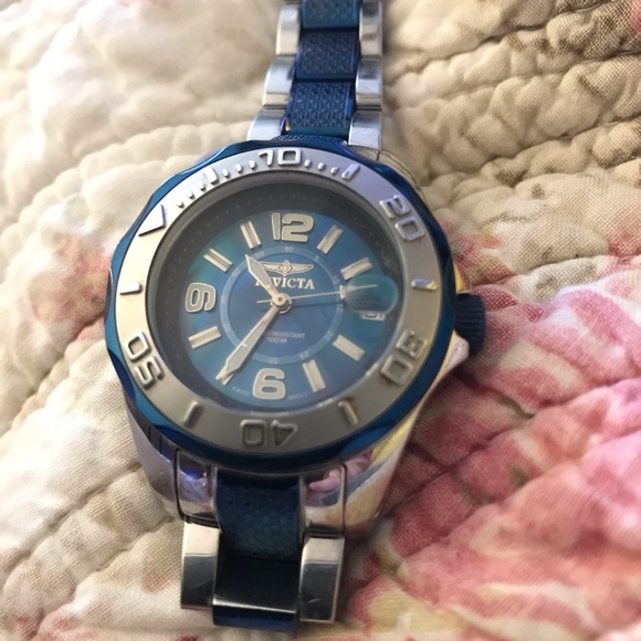 Invicta Women’s Pro Diver Watch - Picture 2 of 13